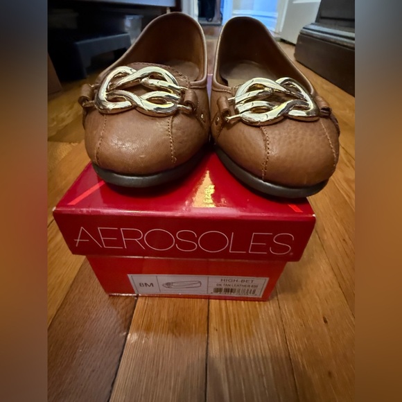 Aerosoles Women's Dark Tan Loafers - Picture 1 of 3